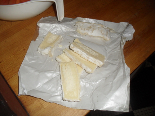 allé, une petite quiche carottes/3 fromage pour utiliser un reste de fromage blanc