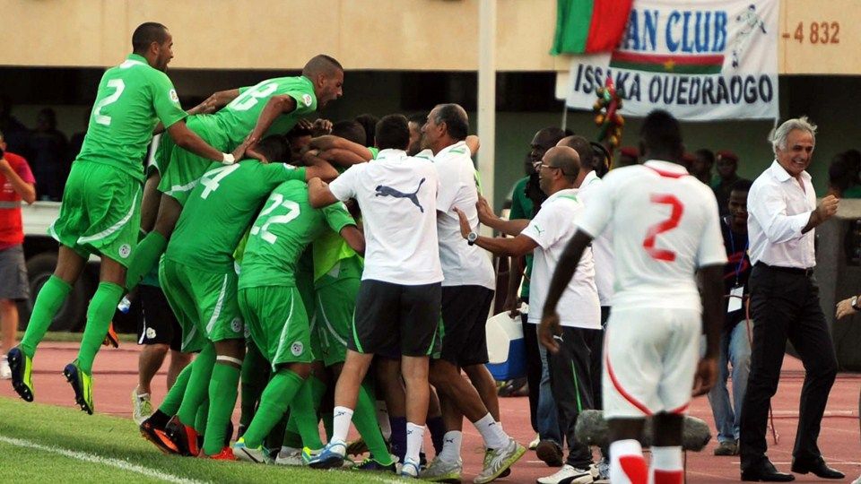 Samedi 12.10.2013 à ougadougou Burkina Faso-EN 3-2 barrage  Q.CM