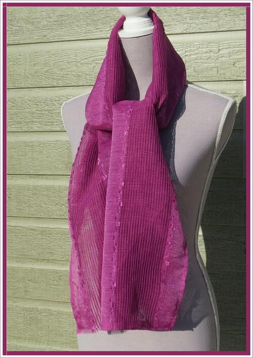 Echarpe voile d'organza couleur framboise