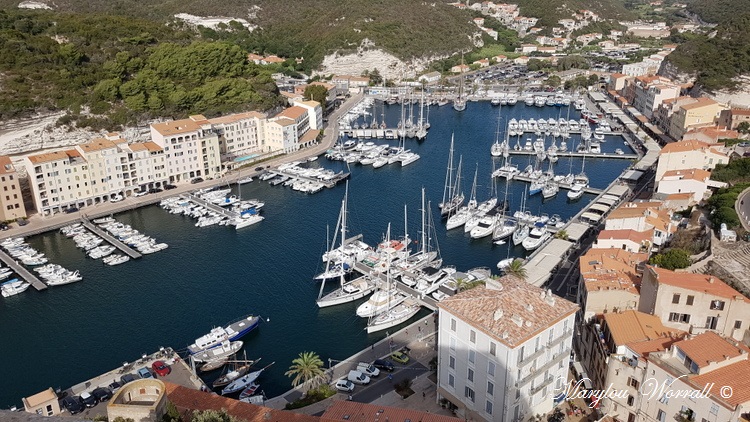 Corse : Bonifacio, la Marina vue de la Citadelle