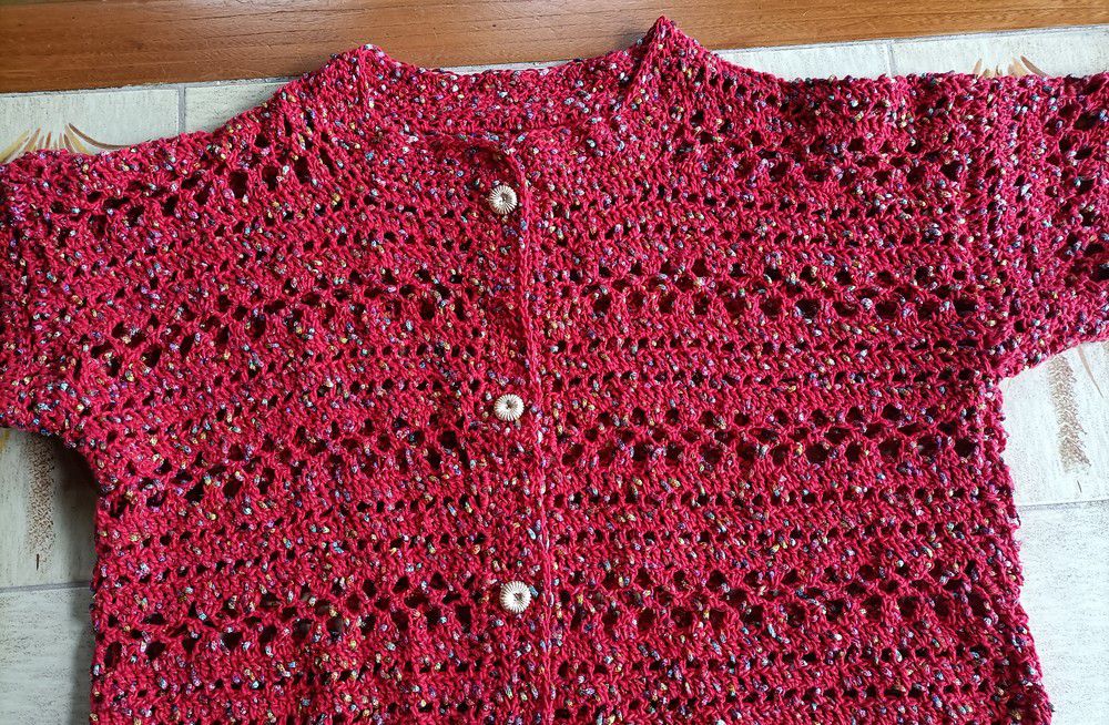 Gilet rouge au crochet...