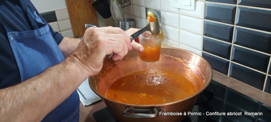 Confiture Abricots  - Vanille -- Romarin 