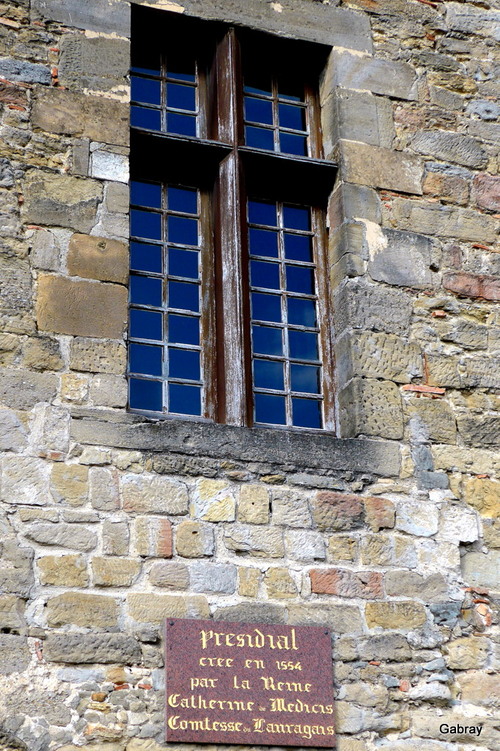 Castelnaudary : portes et toits ... n 4