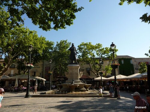 La statue de Saint Louis d'Aigues Mortes