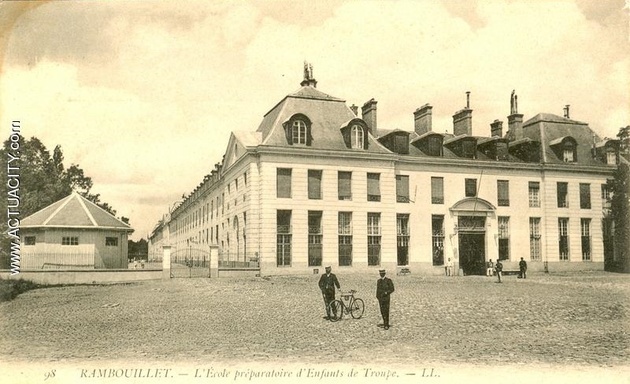 Rambouillet : Anciennes écuries du Comte de Toulouse (Caserne des Gardes)