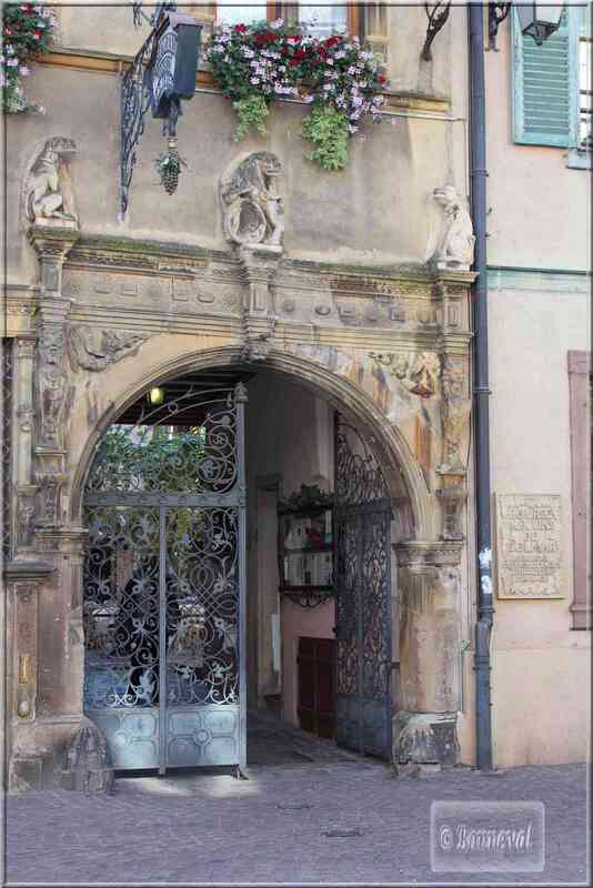 Alsace Haut-Rhin Colmar Maison des Têtes portail