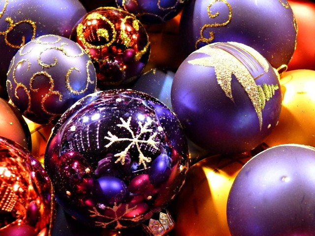 Vivre en Moselle / La boule de Noël est née à Meisenthal... - Fier de vivre  à Metz