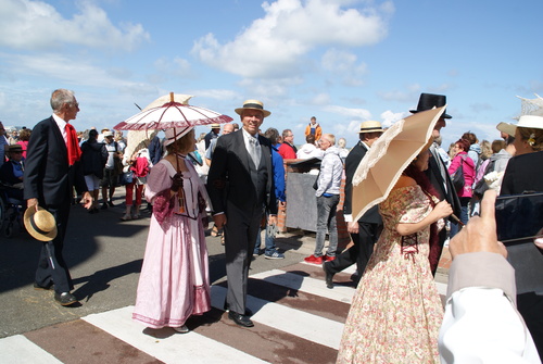 LA FETE DES BAIGNEURS A MERS LES BAINS