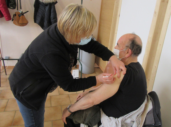 A Châtillon sur Seine, le centre de vaccination contre la COVID 19 fait le plein !
