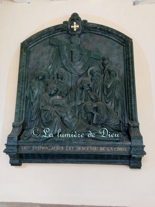 Sainte-Anne d'Auray, le cloître et le chemin de croix