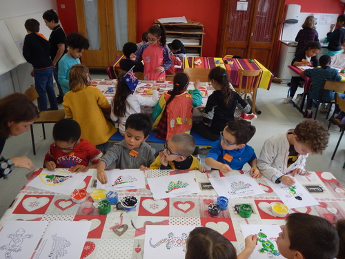 Les élèves se sont intitiés au Dot Painting 