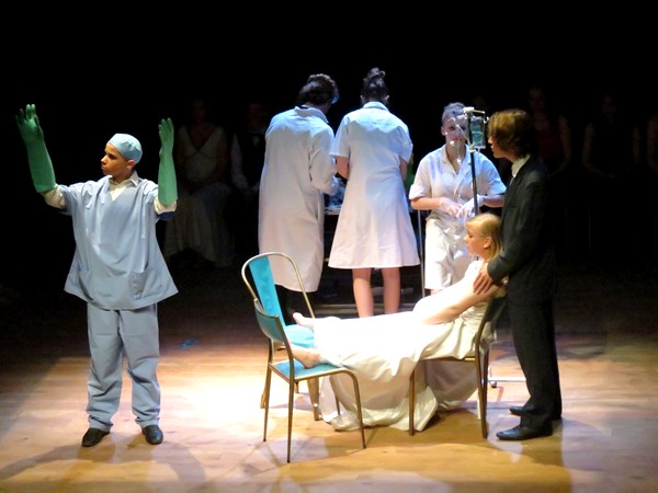 "Replante un palmier !"  un savoureux spectacle présenté par les élèves du Collège Fontaine des Ducs et du Lycée Désiré Nisard à Châtillon sur Seine