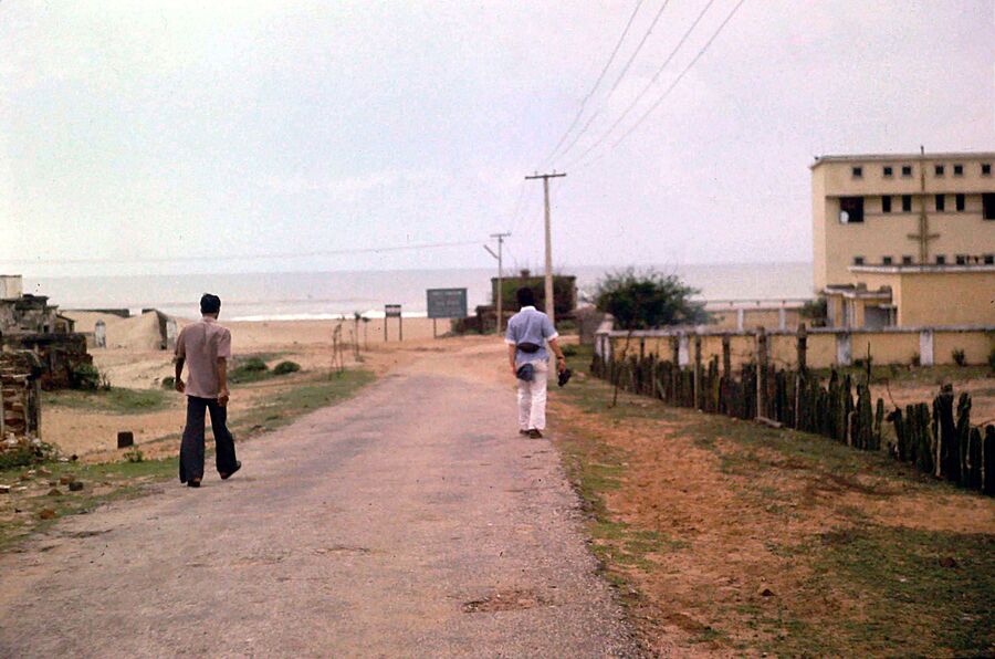 LE VILLAGE DE PURI EN INDE EN 1978