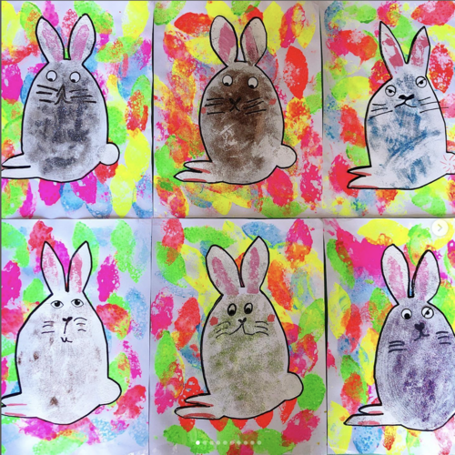 Lapins sur fond coloré