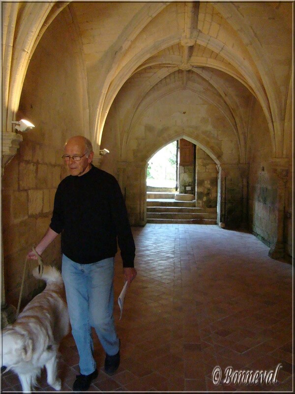 Abbaye de Fontdouce 12 ème siècle Charente-Maritime le parloir gothique