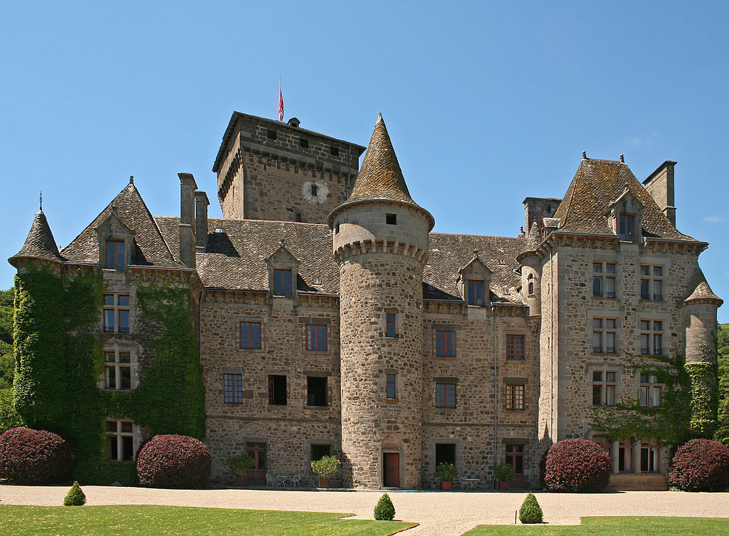 Chateau de Pesteil.jpg