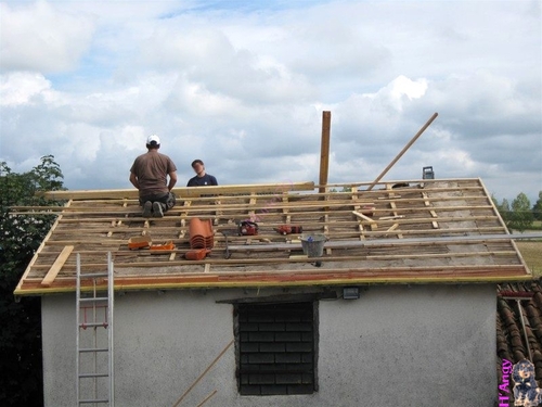 Rénovations toiture ... pose des liteaux