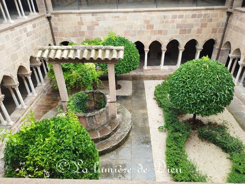 Fréjus, le cloître de la cathédrale saint Léonce