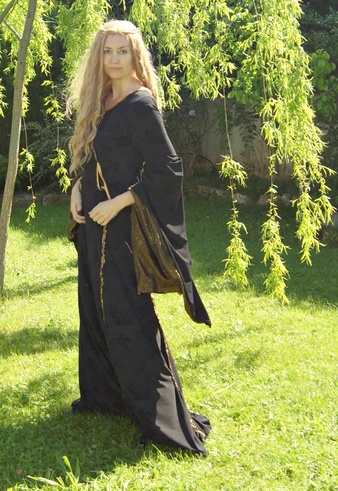 Robe noire Cersei: essayage