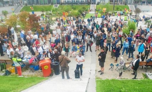 Le collectif « Reinfo covid » avait appelé à un rassemblement place de la Liberté, à 14 h. Le collectif « Reinfo covid » avait appelé à un rassemblement place de la Liberté, à 14 h.