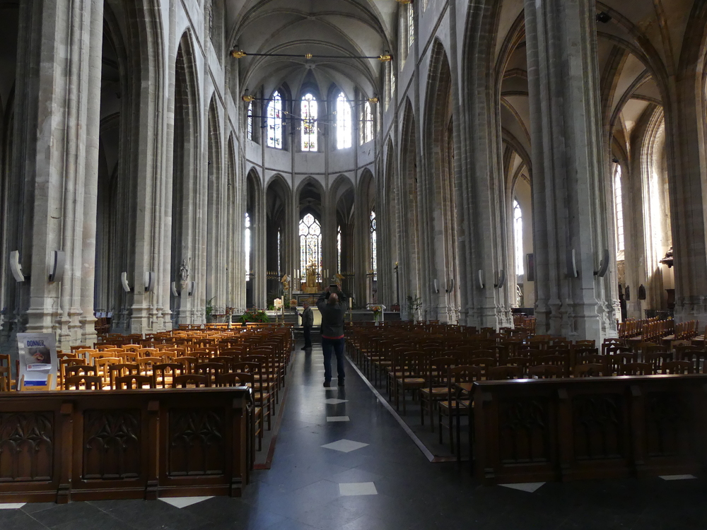 CATHEDRALE  SAINT  ELOI