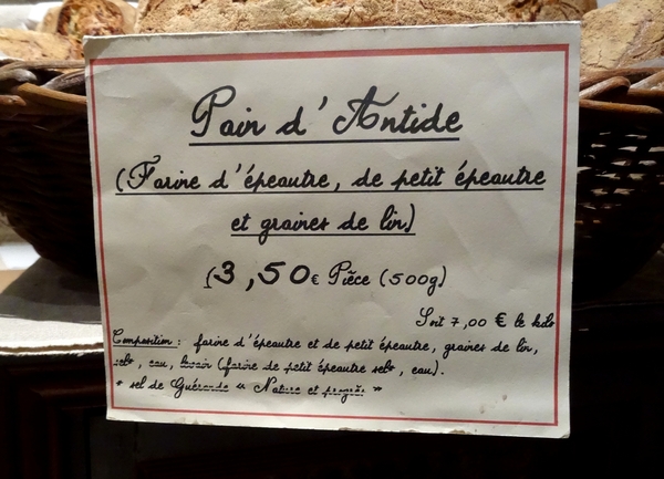 Le "pain d'Antide", une nouveauté délicieuse à la boulangerie artisanale-bio de Montliot