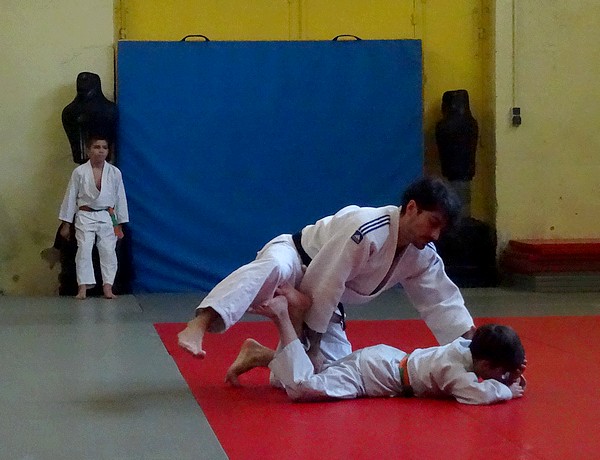 Les jeunes judokas du judo-Club Châtillonnais se sont entraînés...avec leurs parents !