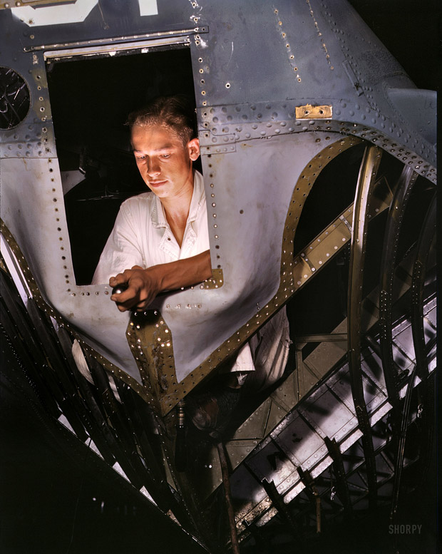 decouvrez-des-photographies-extraordinaires-de-la-seconde-guerre-mondiale-en-couleurs20