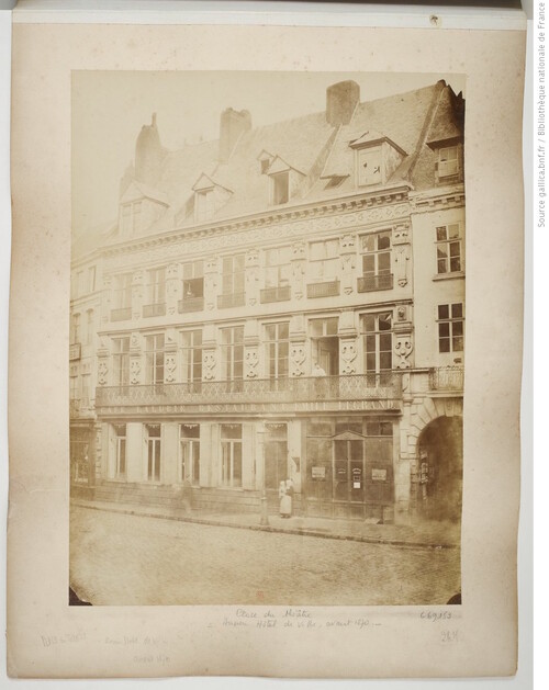 Lille, Place du théâtre, Ancien Hôtel de Ville, avant 1870 (Le Blondel)(gallica)