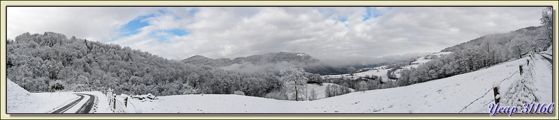 Panorama de 180° sur la vallée du Ger sous la neige vue de Lartigau (31/01/2010) - Milhas - 31