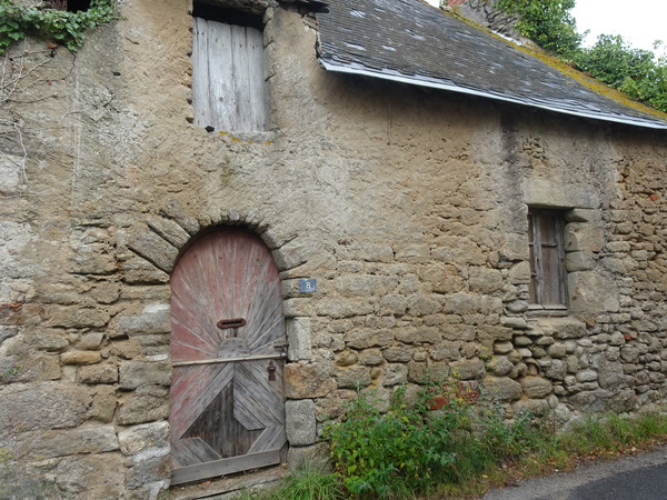 En passant par les villages du marais , Quéniquen