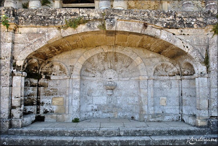 Façade du château de Vayres (côté Dordogne)