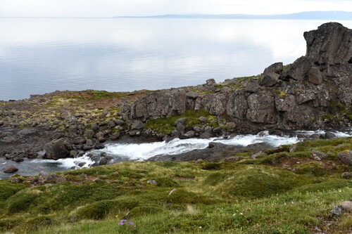 De Laugarhóll à Laugarhóll via Grímsey