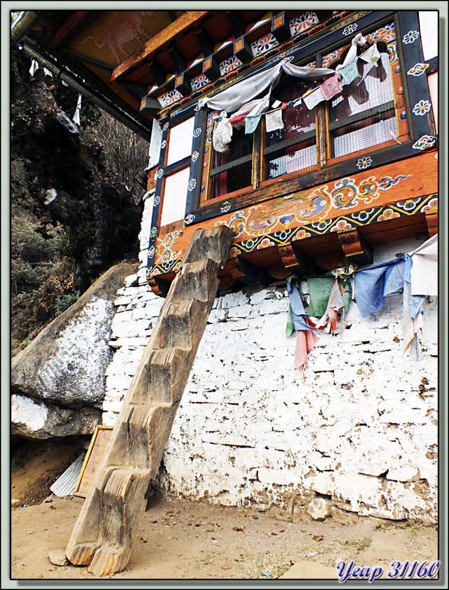 Blog de images-du-pays-des-ours : Images du Pays des Ours (et d'ailleurs ...), Maison à méditation: sentier du Monastère de Taktsang (Tiger Nest Monastery) - Paro - Bhoutan
