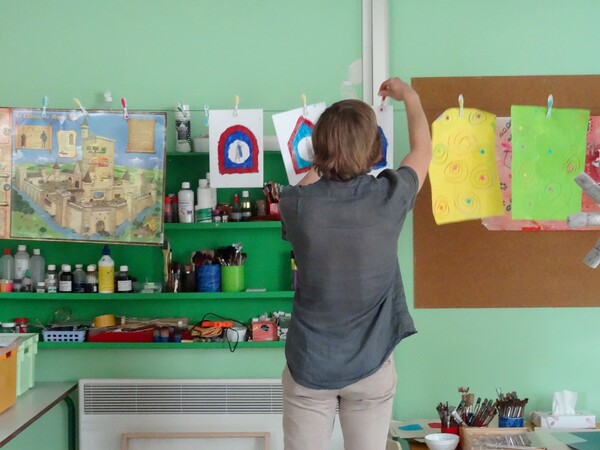 Une initiation à l'art des enluminures à l'école maternelle Cailletet !