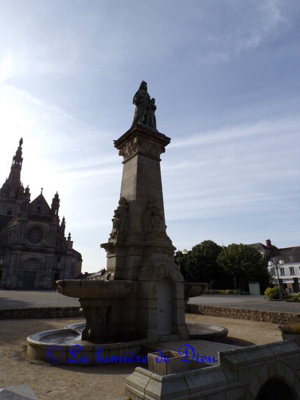 Sainte-Anne d'Auray, la fontaine miraculeuse