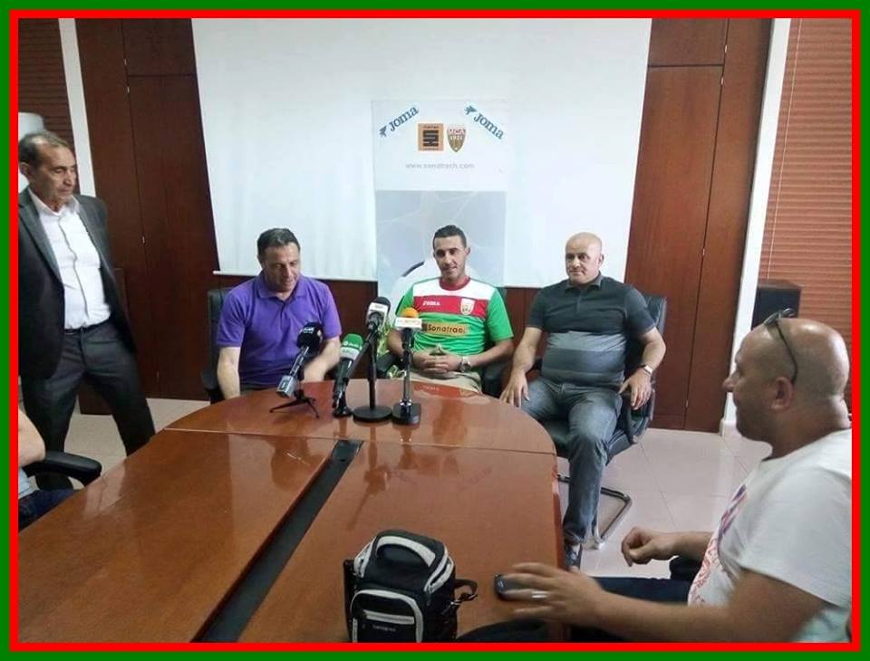 Samedi 4.6.2016 Djemaouni Antar signe pour 2 ans