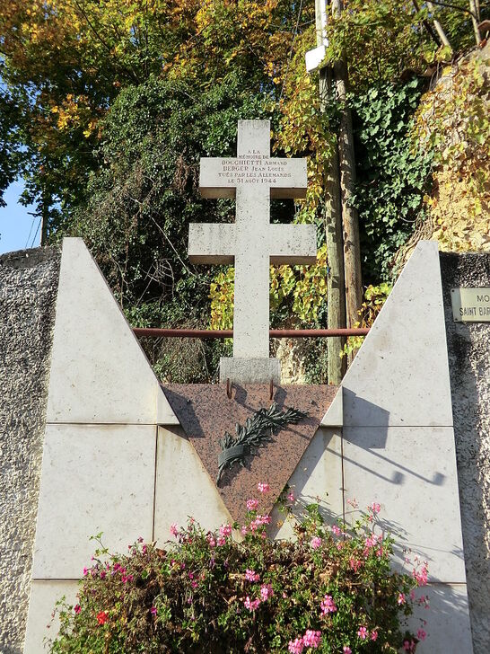 Mémorial WW2 Montée Saint-Barthélémy à Montluel.JPG