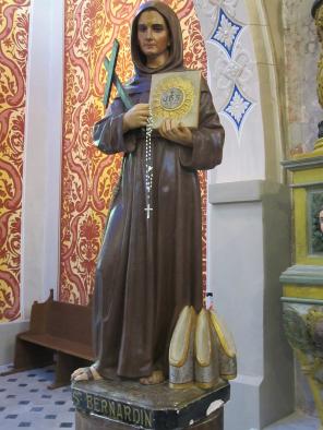 Statue de saint Bernardin de Sienne.