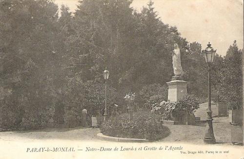 Paray le Monial : Le parc des chapelains