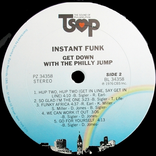 1976 : Instant Funk : Album " Get Down With The Philly Jump " TSOP Records PZ 34358 [ US ]
