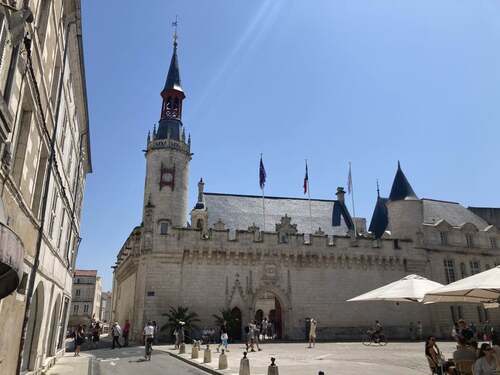 La Rochelle : Hôtel de ville et la Grosse Horloge