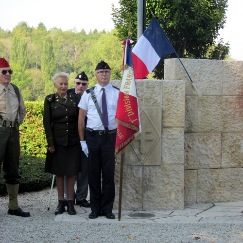 * Petit intermède estival - Honneur aux porte-drapeau