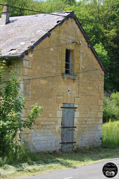 Ecluse 6 de Montgon, canal des Ardennes.