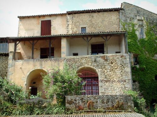 Castelmoron d’Albret, la plus petite commune de France ...