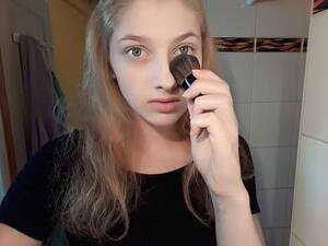 Christa/Historia's Makeup (Shingeki no Kyojin)