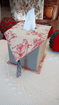 Atelier cartonnage du 12 décembre : Boîte mouchoirs carrée