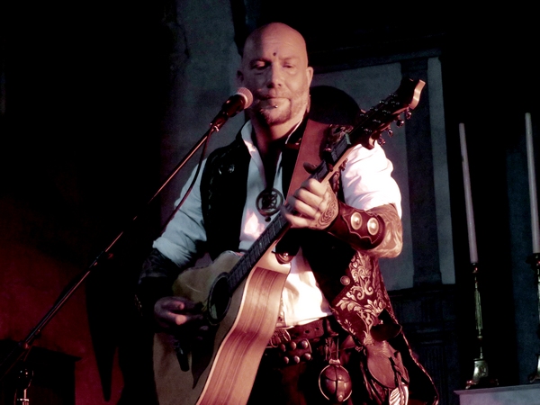  Luc Arbogast a donné un concert époustouflant en l'église Saint-Pierre, invité par la Vallée de la Beltaine