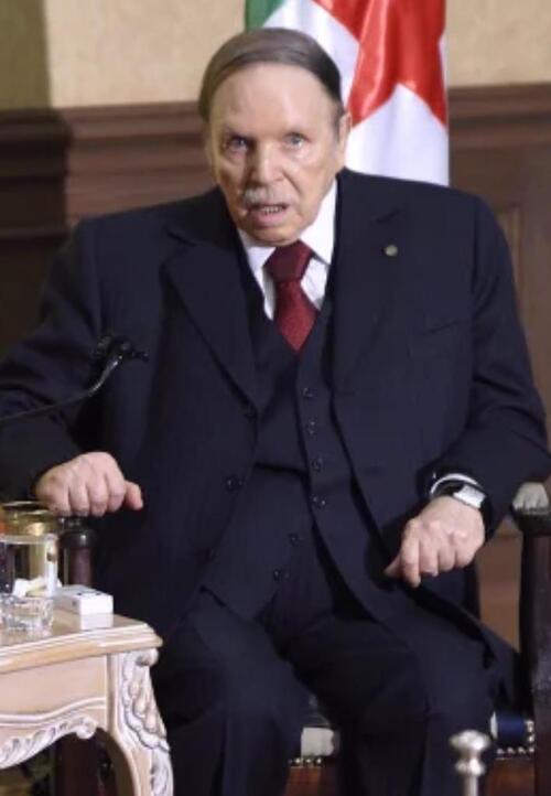 Une photo de Bouteflika diffusée par Valls choque en Algérie