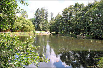 Photo lac et fontaines du château de Cazeneuve